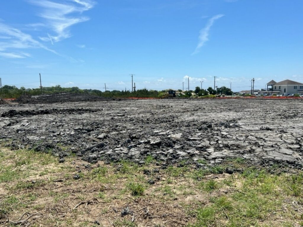 Picture23-drying Drying of excavated marsh materials before reusing elsewhere on site